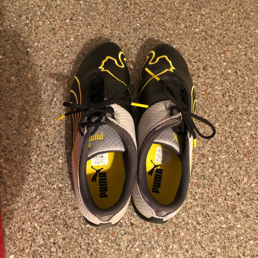Puma sneakers